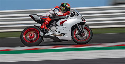 Ducati Adds New Livery For Panigale V2 - Roadracing World Magazine | Motorcycle Riding, Racing ...