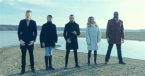 Pentatonix interpretó esta versión de "The First Noel" a capella