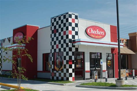 What's New: Checkers opening in Beaumont