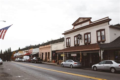 Mariposa California: An Old Miners Town Near Yosemite You'll Love