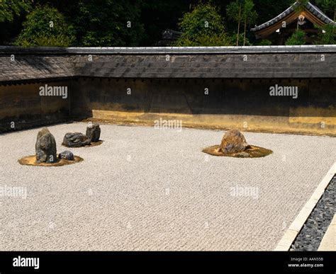 Ryoanji Zen Garden in Kyoto Japan Stock Photo - Alamy