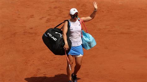 Ashleigh Barty: World no. 1 retires from French Open with injury | CNN