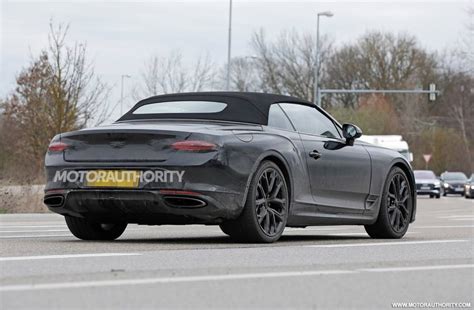 2025 Bentley Continental GT Convertible spy pictures - Motocourt