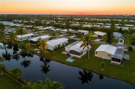 Gallery | Mobile Home & RV Resort near Fort Myers