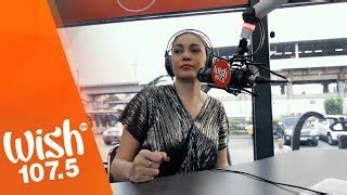 K Brosas sings “Natatawa Ako Chords” LIVE on Wish 107.5 Bus - ChordU