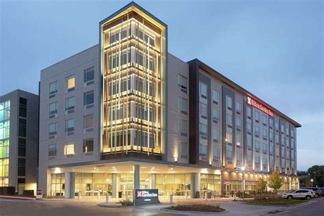 HILTON GARDEN INN OMAHA AKSARBEN VILLAGE $74 ($̶1̶0̶4̶) - Updated 2021 ...