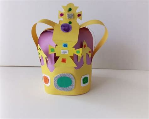 King’s Coronation Crown Craft – How to Make a Royal Crown - Easy Crafts For Kids