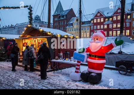 Nyhavn, Christmas Market, Copenhagen Stock Photo - Alamy