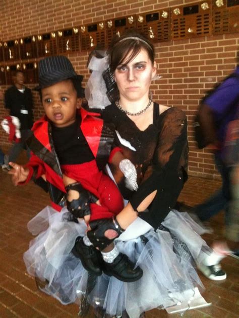 HALLOWEEN COSTUME IDEAS I love this! I saw so gotta do this! Michael ...