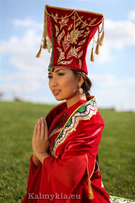 Beauty of Kalmykia Tribes Of The World, People Around The World, Ethnic Fashion, Colorful ...