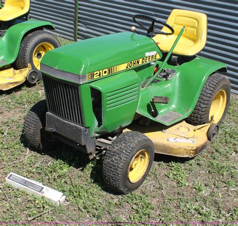 John Deere 210 lawn mower in Cunningham, KS | Item AE9246 sold | Purple Wave