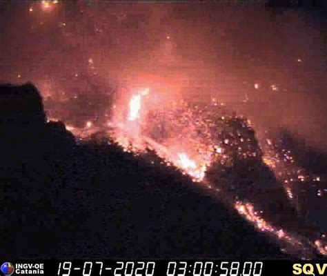 Major eruption of Stromboli volcano in Italy in videos and pictures - Strange Sounds