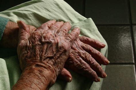 Researchers in California May Have Found A Way To Reverse Biological Aging - News Version