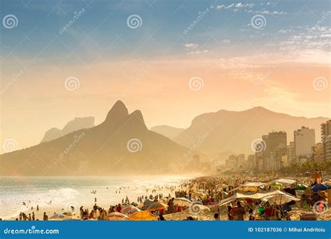 People Sunbathe on Ipanema Beach Editorial Photo - Image of resort ...