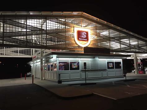 PHOTOS: Remodeled Speedway Gas Station Opens Near Disney's Boardwalk Resort, Hollywood Studios ...