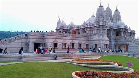 Beautiful Swaminarayan Temple Pune Best place - YouTube