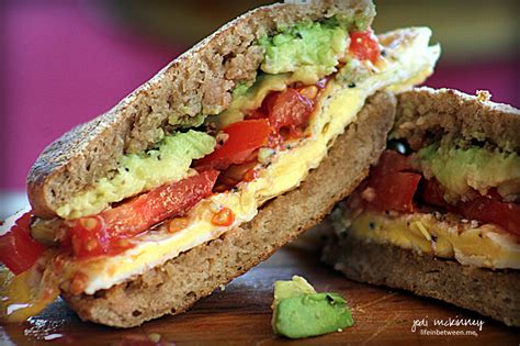 Healthy Egg & Avocado Breakfast Sandwich | the creative life in between