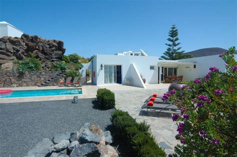 Lanzarote Beach Villas with Sea Views - Lanzarote Villa Choice