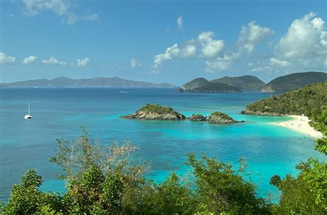 trunk-bay-beach-st-john-island-us-virgin-islands - St John Beach Guide | St John Beach Guide