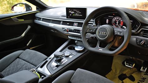 Audi RS 5 2018 STD Interior Car Photos - Overdrive