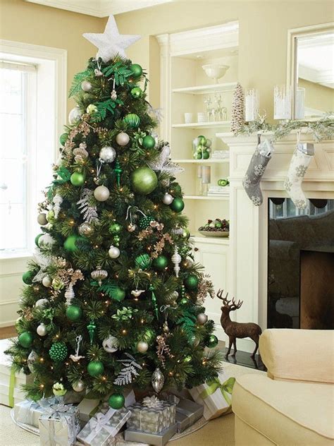 10+ Christmas Tree Green Decorations - DECOOMO