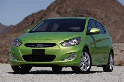 2012 Hyundai Accent Green Veloster