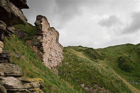 Findlater Castle | Castle in Fordyce, Banffshire | Stravaiging around ...