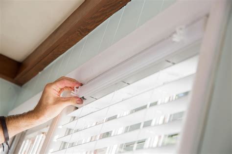 How to Install Window Blinds | HGTV