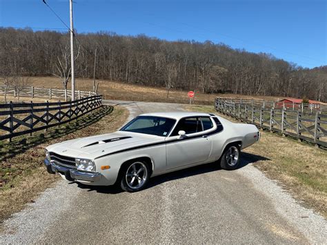 1974 Plymouth Road Runner | 427 Garage