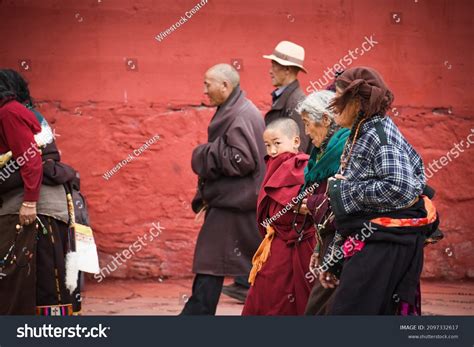 Gansu Images, Stock Photos & Vectors | Shutterstock