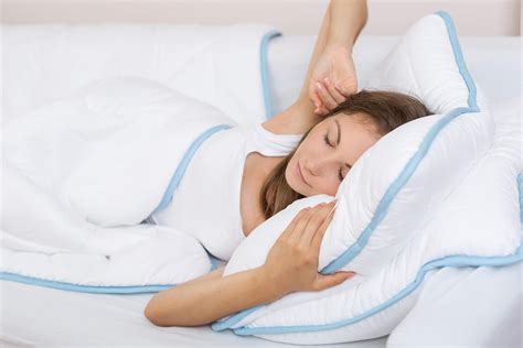 Top Sleeping Wedge Pillows To Help With Snoring and Heartburn