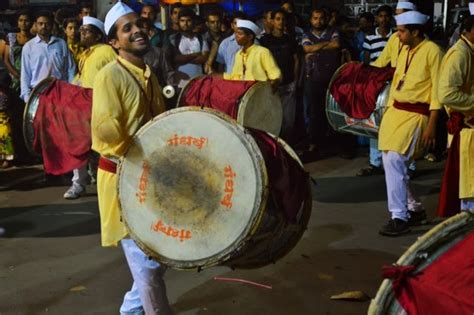 Ganesh Visarjan in Pune (पुणे गणपती विसर्जन)!