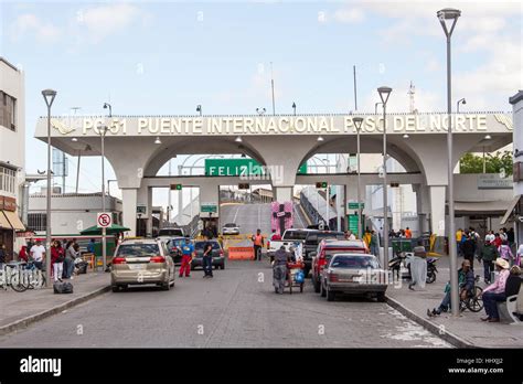 Juarez, Mexico and El Paso USA border, from the American side Stock ...