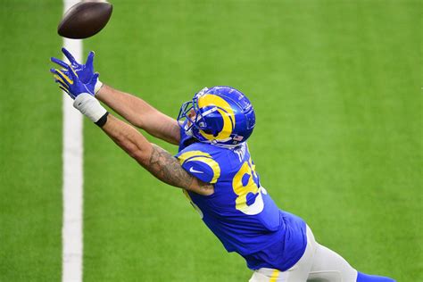 Tyler Higbee injury update: How to handle the Rams TE vs. 49ers in Week 12 - DraftKings Network