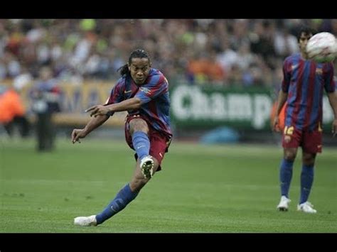 Fifa Online 3 Ronaldinho Amazing Free Kick - YouTube