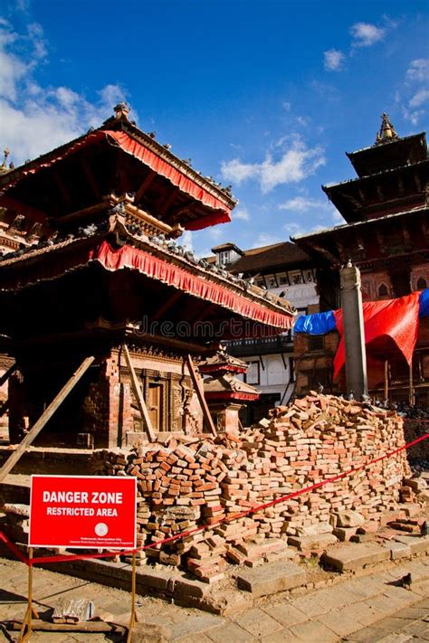 Earthquake Damage at Durbar Square, Kathmandu, Nepal Editorial Photo ...