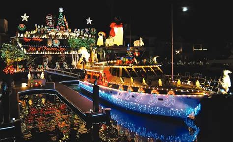 Newport Beach Christmas Boat Parade - California Beaches