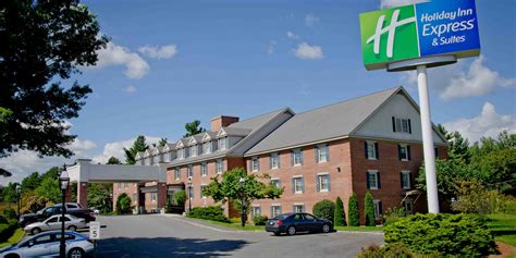 Hotel in Merrimack, NH near Amherst | Holiday Inn Express & Suites Merrimack