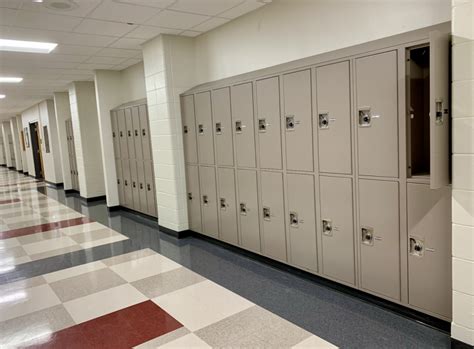 Lockers becoming useless in modern day high schools – the Southerner Online