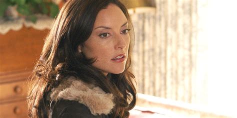 Criminal Minds: Why Lola Glaudini's Elle Greenaway Left In Season 2