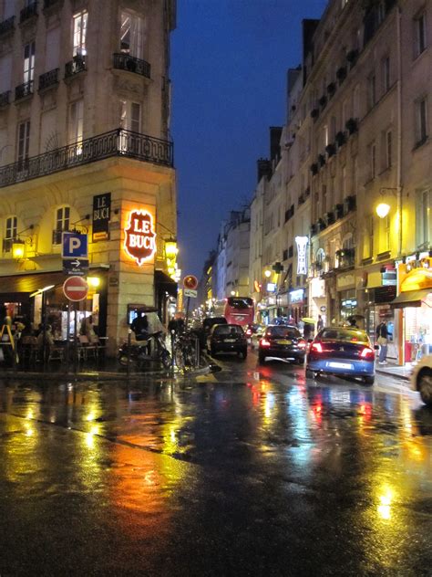 Rainy Paris Night | Paris at night, Rainy paris, Paris study abroad