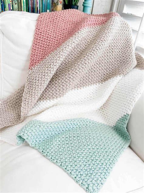 Corner to Corner Crochet Blanket Pattern - Daisy Cottage Designs