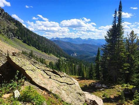 Hiking - Gardiner, Montana