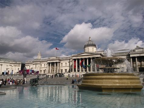 Trafalgar Square | Fountains in Trafalgar Square and Nationa… | Flickr