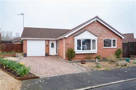 I found this on Rightmove | Bungalow, Bungalows for sale, House styles