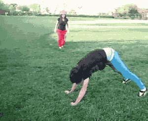 35 Very Funny Prank Gifs - Dose of Funny