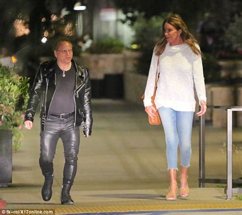 Alakei3`S Blog: Caitlyn Jenner goes on her first date with a man (photos)