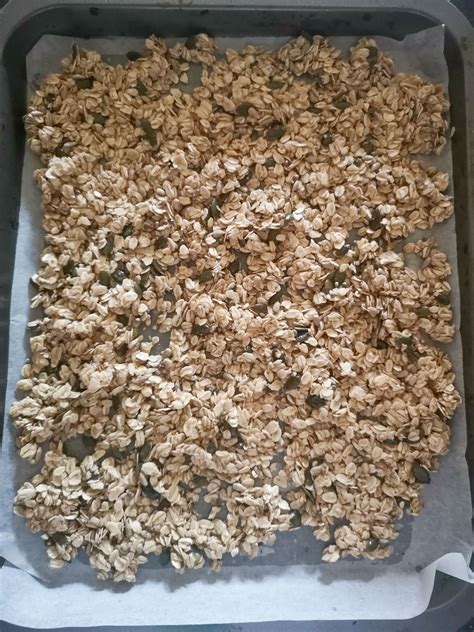 Easy Coconut Granola Recipe - Pink Haired Pastry Chef