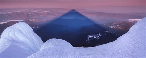 Stands in Silence | Summit, Mount Hood, Oregon | Scott Smorra