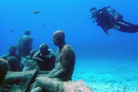 Learning to dive in 1 day to dive the Underwater Museum in Lanzarote